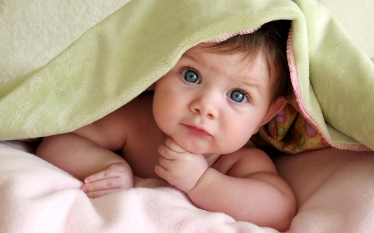 صور اطفال  Cute Baby Starring Wallpaper كيوت وجميلة