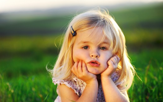 صور اطفال  Cute Little Baby Girl Wallpaper كيوت وجميلة