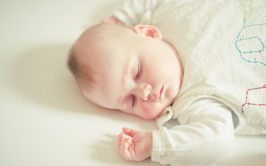 صور اطفال  Cute Sleeping Baby Wallpaper كيوت وجميلة