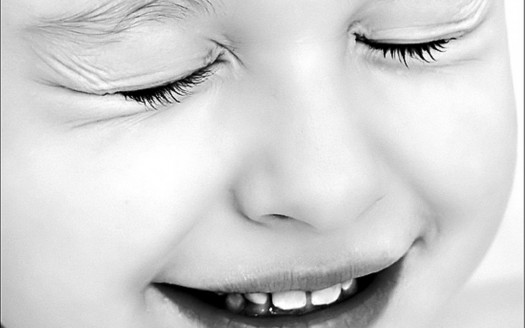 صور اطفال  Cute baby black and white Wallpaper كيوت وجميلة