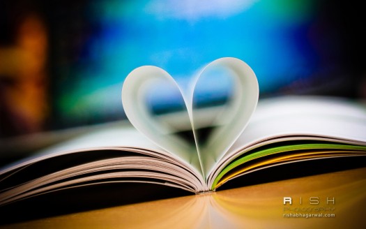 صور رومانسية للعشاق  Love Book Wallpaper حب وغرام