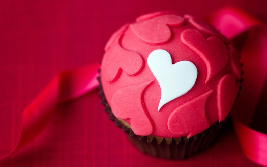 صور رومانسية للعشاق  Love Cupcake Wallpaper حب وغرام