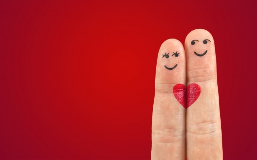 صور رومانسية للعشاق  Love Pair Heart Fingers Wallpaper حب وغرام