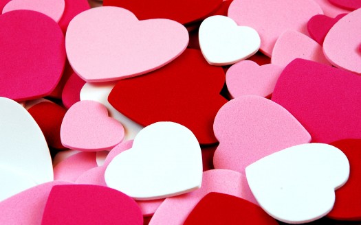 صور رومانسية للعشاق  Tons of Hearts Wallpaper حب وغرام