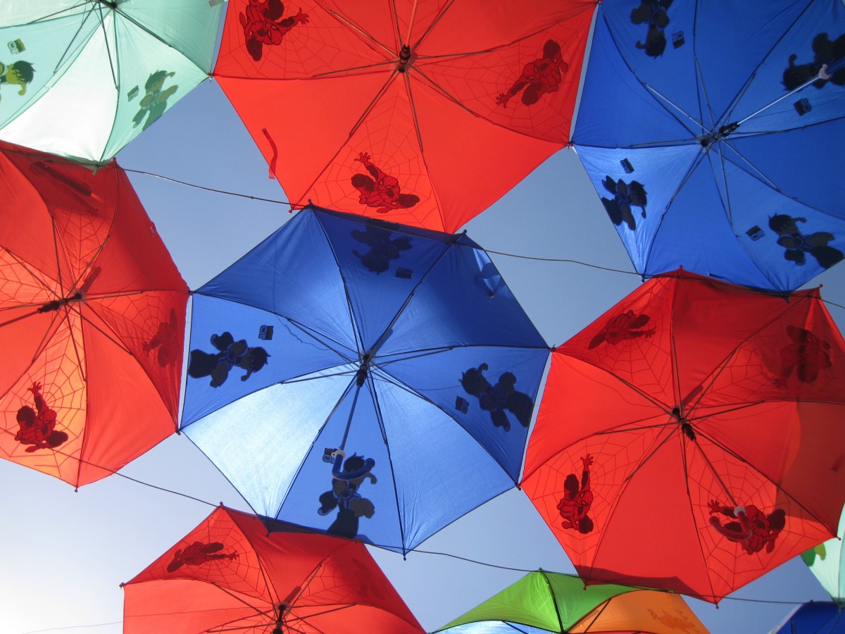 عجلة زهرة البتلة مظلة مظلة حمراء اللون الطقس الأزرق الملونة لعبة دائرة جهاز الأمطار التعميم مظلات المظلات الدوائر أنماط حماية شكل فتح تصاميم واقية ملخصات الأزياء التبعي
