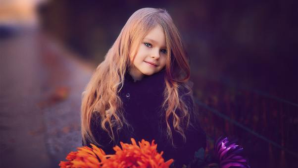 صور اطفال كيوت حلوين جداً  
Cute Little Girl With Flowers
  بنات كيوت صغار
