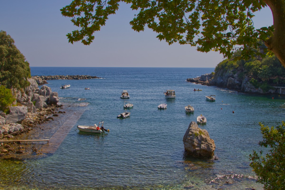 صورة عالية الدقة مجانية لداموشاري ، اليونان ، بيليون ، الشاطئ ، القارب ، الصخور ، البحر ، الأشجار ، الصيف
