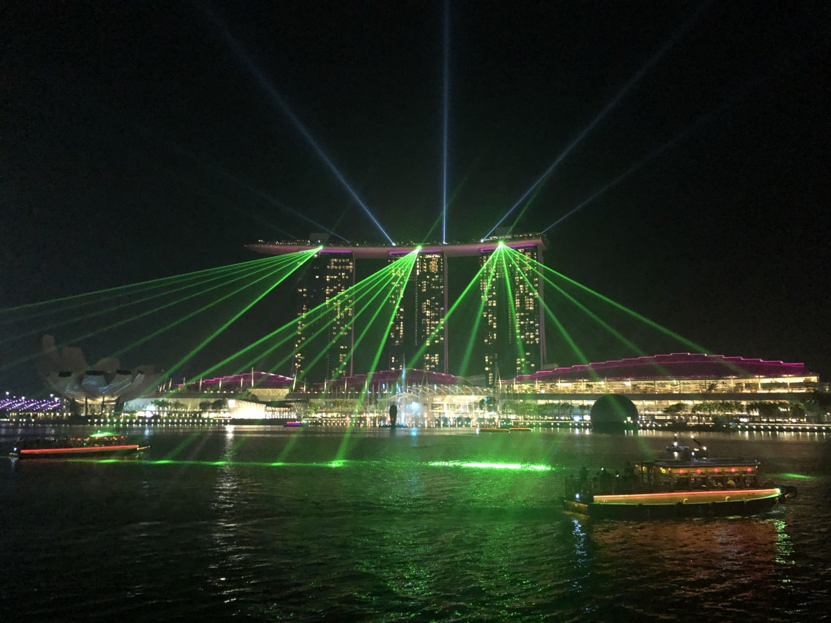 عرض ليزر وإضاءة LED في سنغافورة